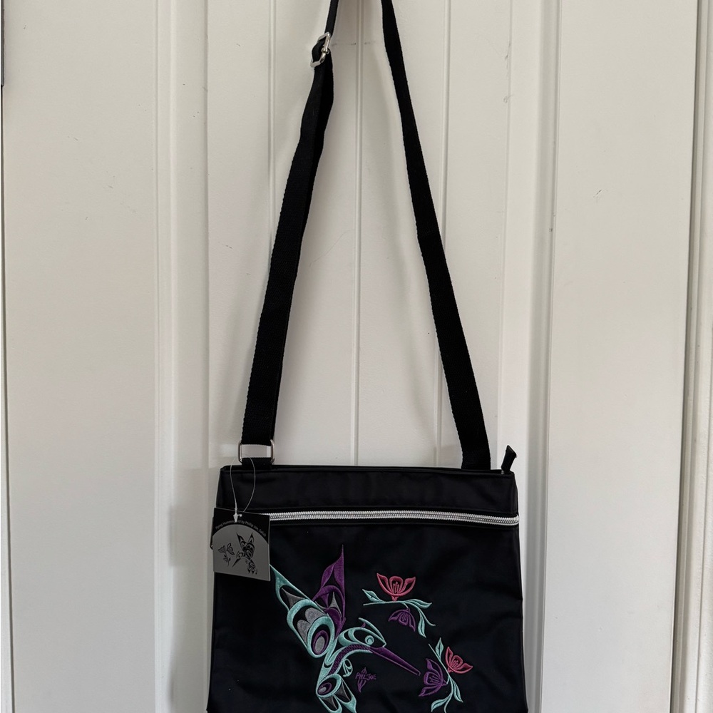 Flying Hummingbird Indigenous Design Black Embroidered Crossbody Bag - NWT - Picture 2 of 6